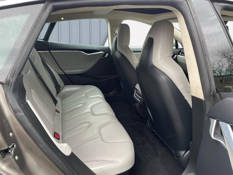 TESLA MODEL S