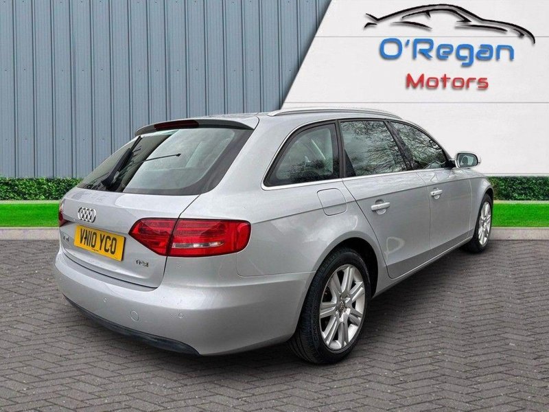 AUDI A4 AVANT