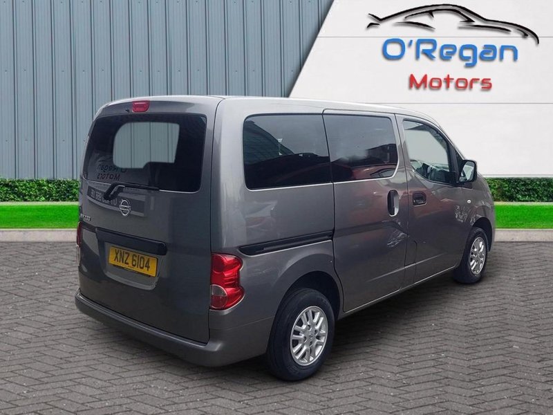 NISSAN NV200