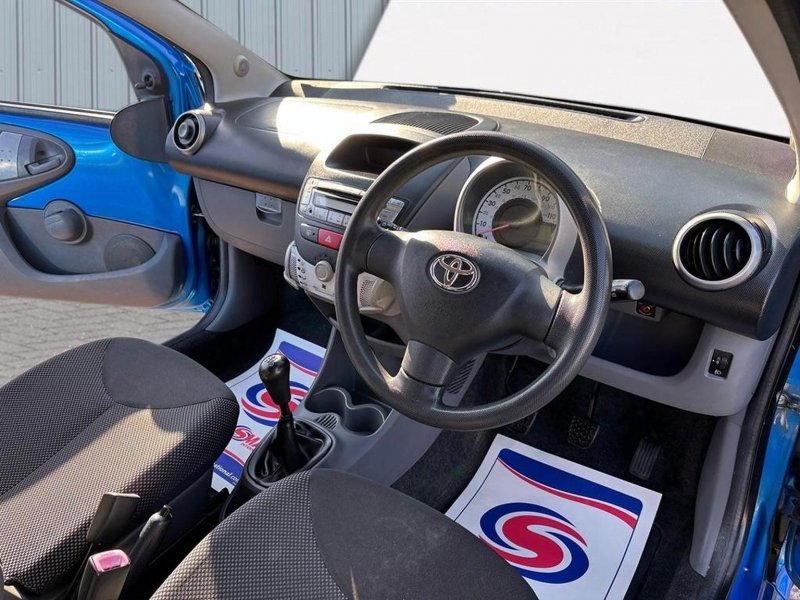 TOYOTA AYGO
