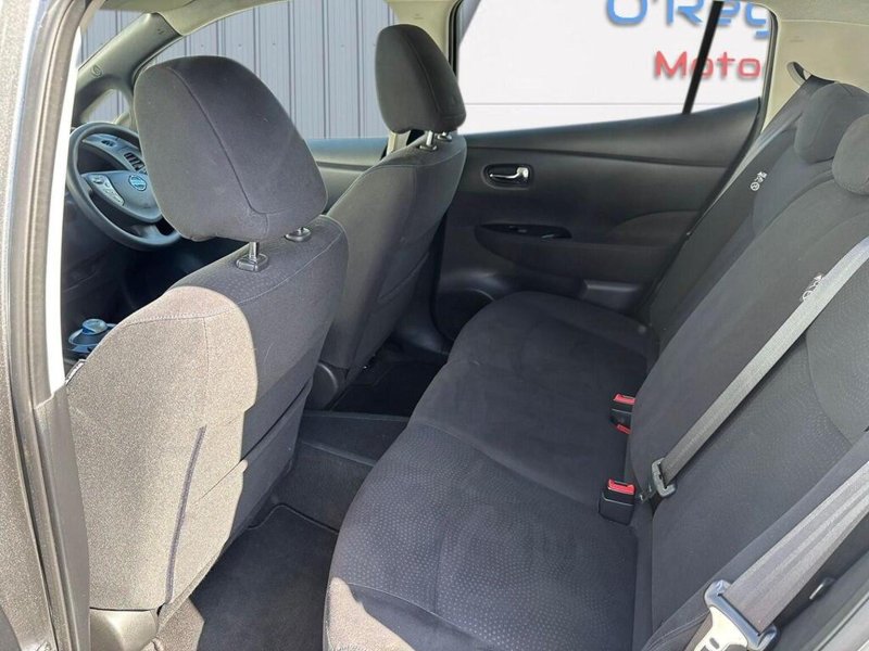NISSAN LEAF