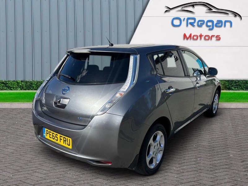 NISSAN LEAF